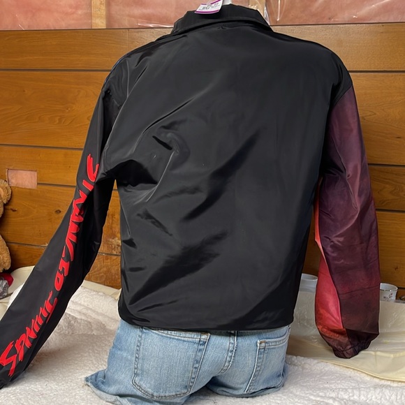 Netflix “Stranger Things” pullover jacket size Small - The Upside Down - Picture 7 of 9